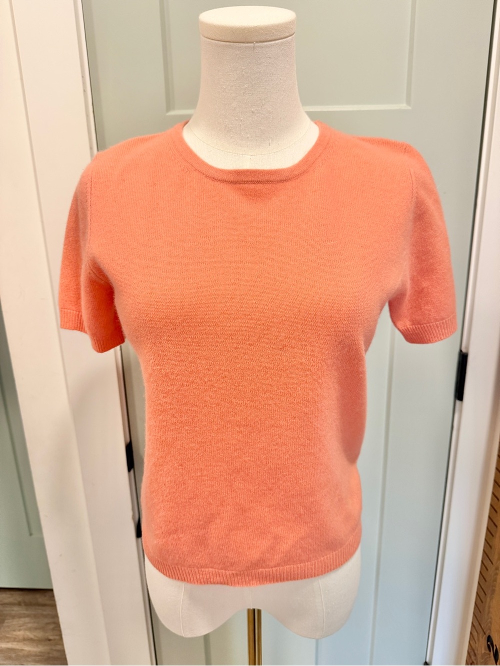 Lord & Taylor Cashmere Sweater READ Small Short Sleeve